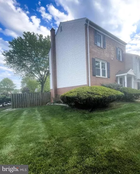 Exterior - 9470 Abingdon Ct, Manassas, VA 20109 photo 2 of 4