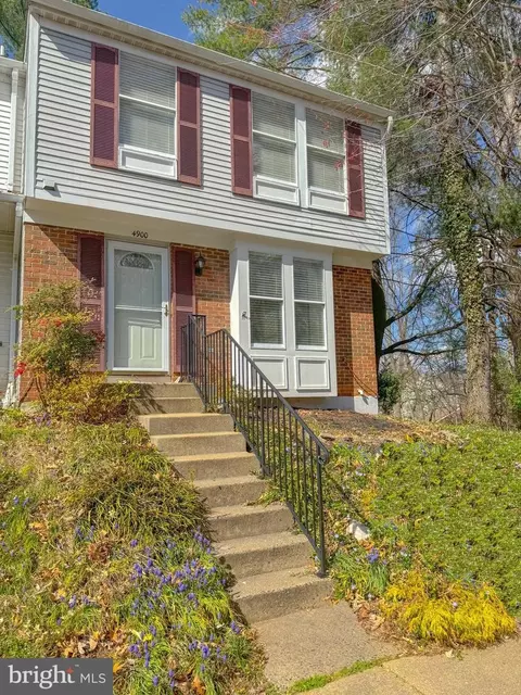 4900 Sugar Maple Ln, Dumfries, VA 22025