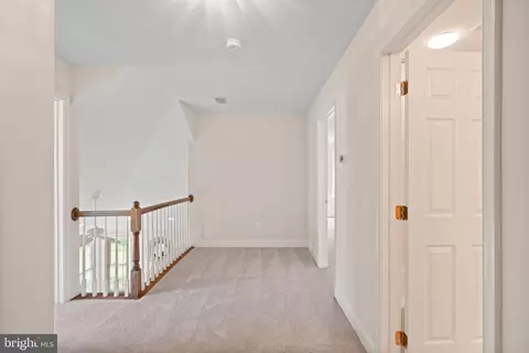 Entry Way - 6922 Broadleaf Ter, Gainesville, VA 20155 photo 4 of 4