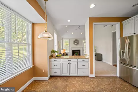 Entry Way - 6922 Broadleaf Ter, Gainesville, VA 20155 photo 2 of 4