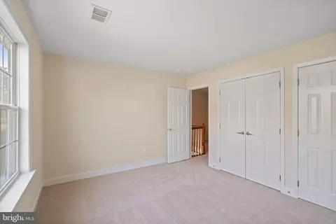Bedroom - 6922 Broadleaf Ter, Gainesville, VA 20155 photo 6 of 8