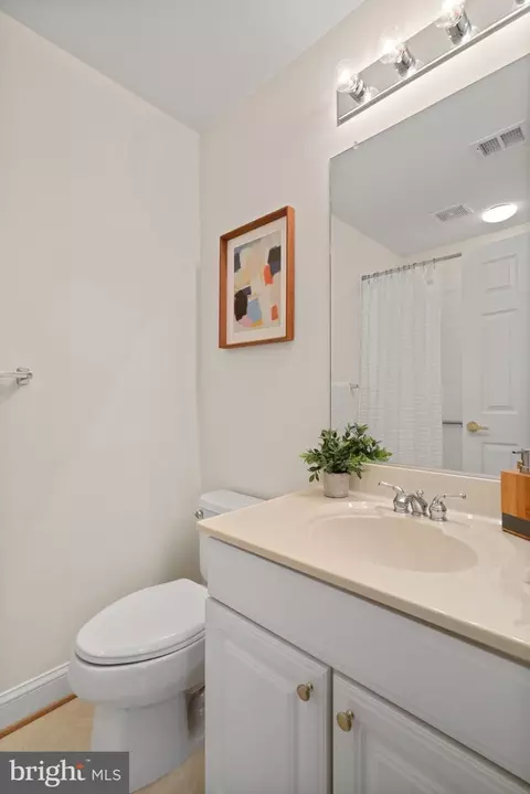 Bath - 6922 Broadleaf Ter, Gainesville, VA 20155 photo 6 of 6