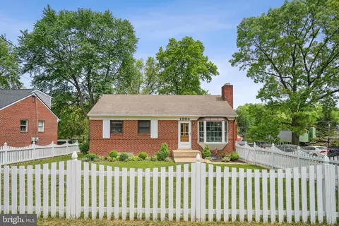 1604 Woodside Dr, Woodbridge, VA 22191
