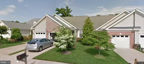 6906 Walnut Hill Dr, Gainesville, VA 20155