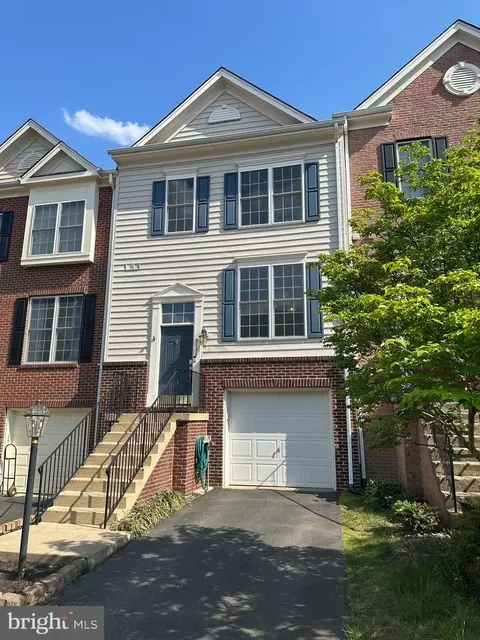 9840 Cheshire Ridge Cir, Manassas, VA 20110