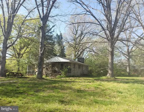 6408 Catharpin Rd, Gainesville, VA 20155 photo 2