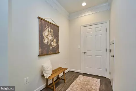 Entry Way - 7940 Turtle Creek Cir, Gainesville, VA 20155 photo 3 of 3