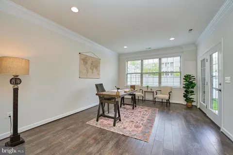 Dining - 7940 Turtle Creek Cir, Gainesville, VA 20155 photo 3 of 5