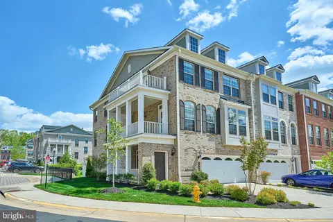 7940 Turtle Creek Cir, Gainesville, VA 20155