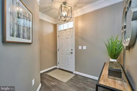 Entry Way - 7940 Turtle Creek Cir, Gainesville, VA 20155 photo 1 of 3