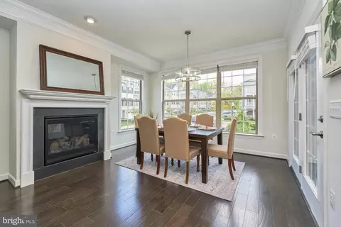 Dining - 7940 Turtle Creek Cir, Gainesville, VA 20155 photo 1 of 5