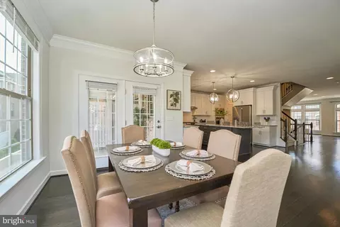 Dining - 7940 Turtle Creek Cir, Gainesville, VA 20155 photo 2 of 5