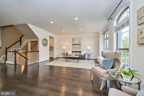 Living - 7940 Turtle Creek Cir, Gainesville, VA 20155 photo 4 of 4