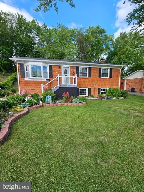 2226 Montgomery Ave, Woodbridge, VA 22191