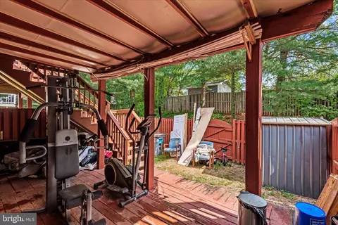 Exterior - 8637 Centerton Ln, Manassas, VA 20111 photo 6 of 7