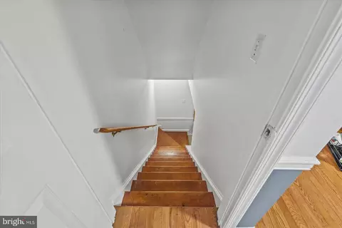 Entry Way - 8637 Centerton Ln, Manassas, VA 20111 photo 2 of 2