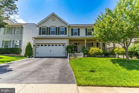 2702 Pheasant Hunt Rd, Woodbridge, VA 22192