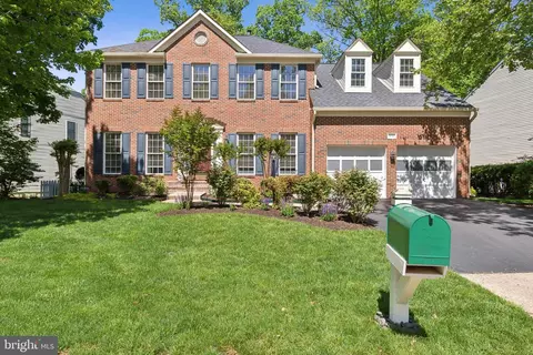 8150 Cancun Ct, Gainesville, VA 20155