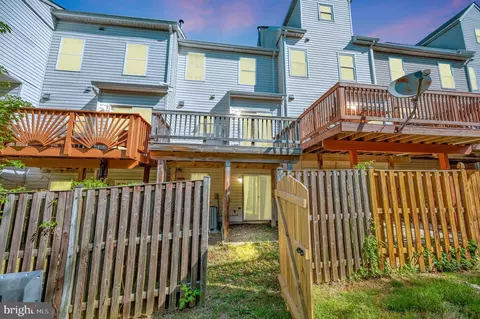 4146 Ashmere Cir, Dumfries, VA 22025 photo 6
