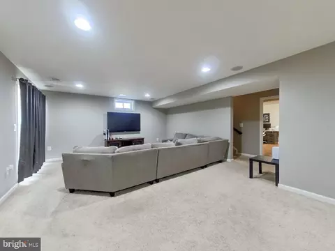 18204 Jillian Ln, Triangle, VA 22172 photo 32