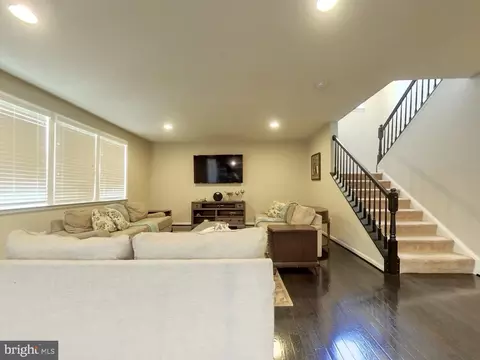 18204 Jillian Ln, Triangle, VA 22172 photo 10