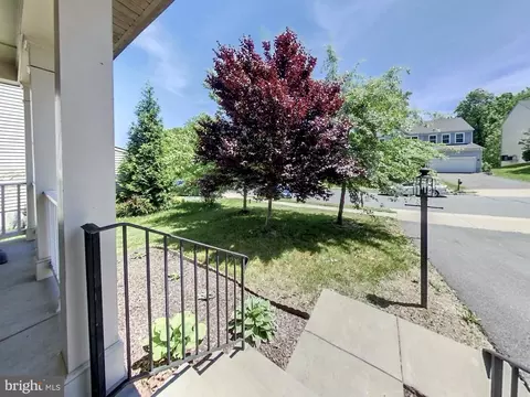 18204 Jillian Ln, Triangle, VA 22172 photo 4