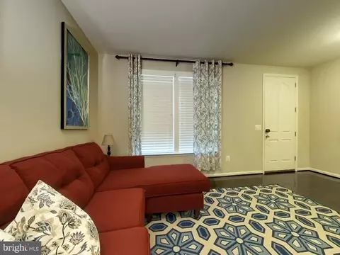 18204 Jillian Ln, Triangle, VA 22172 photo 6