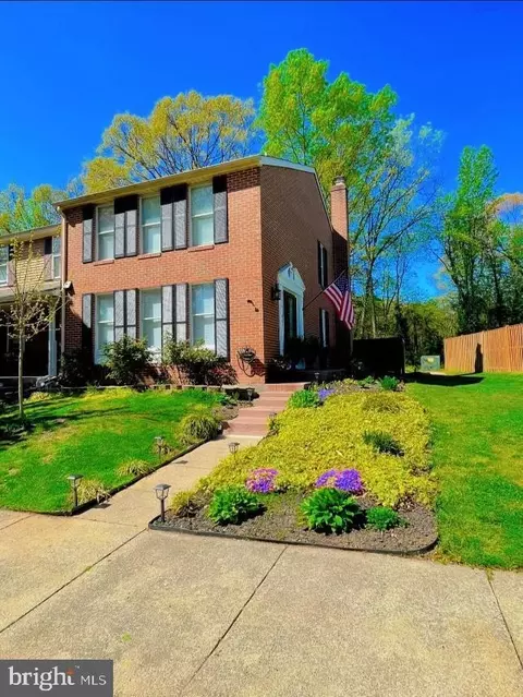 16164 Henderson Ln, Dumfries, VA 22025