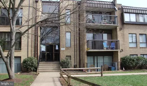 7577 Margate Ct #5B- 203, Manassas, VA 20109