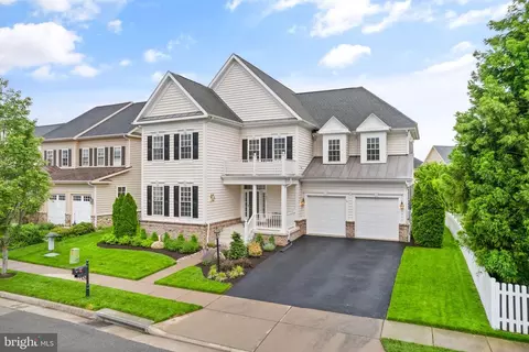 11887 General Cooke Dr, Bristow, VA 20136