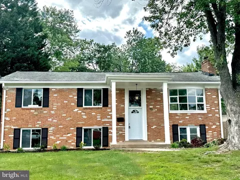 8002 Clifton St, Manassas, VA 20109