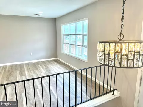 8002 Clifton St, Manassas, VA 20109 photo 3