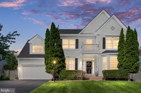 4774 Hawfinch Ct, Woodbridge, VA 22193