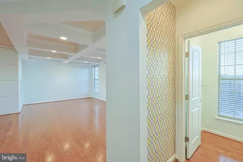 Entry Way - 7824 Cedar Branch Dr, Gainesville, VA 20155 photo 11 of 12