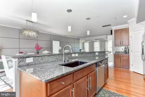 Kitchen - 7824 Cedar Branch Dr, Gainesville, VA 20155 photo 5 of 6