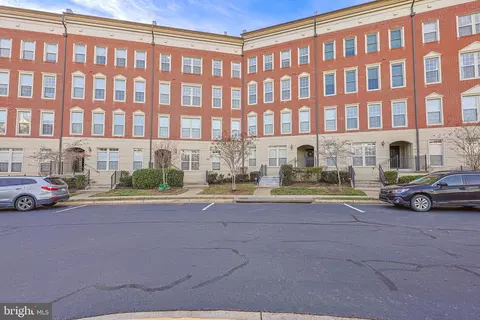 Exterior - 7824 Cedar Branch Dr, Gainesville, VA 20155 photo 3 of 7