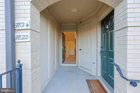 Entry Way - 7824 Cedar Branch Dr, Gainesville, VA 20155 photo 1 of 12