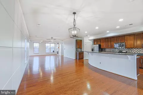 Living - 7824 Cedar Branch Dr, Gainesville, VA 20155 photo 8 of 11