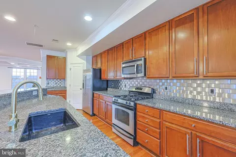 Kitchen - 7824 Cedar Branch Dr, Gainesville, VA 20155 photo 1 of 6