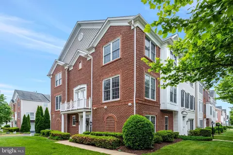 14867 Potomac Branch Dr, Woodbridge, VA 22191