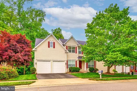 5318 Gunston Hall Dr, Woodbridge, VA 22193