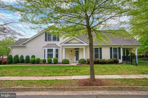 5100 Curran Creek Dr, Haymarket, VA 20169