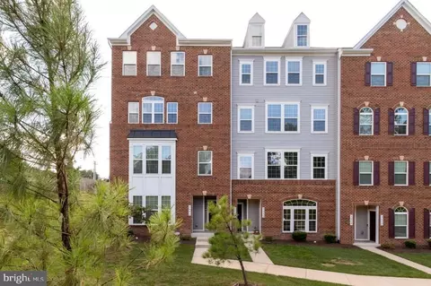 3640 Briarwood Dr, Dumfries, VA 22026