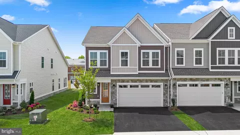14744 Grand Cru Loop, Gainesville, VA 20155