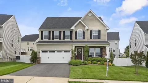 12380 Southington Dr, Woodbridge, VA 22192