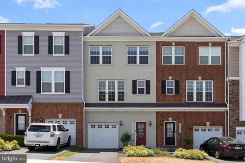 15337 Linville Creek Dr, Haymarket, VA 20169