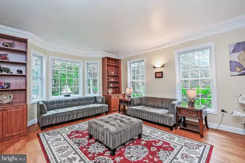 Living - 8541 Tommy Ct, Manassas, VA 20112 photo 1 of 1