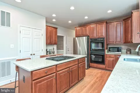 Kitchen - 8541 Tommy Ct, Manassas, VA 20112 photo 3 of 4