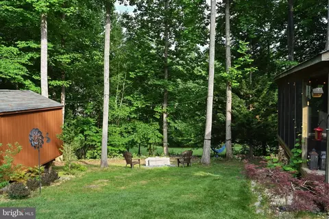 Exterior - 8541 Tommy Ct, Manassas, VA 20112 photo 8 of 32