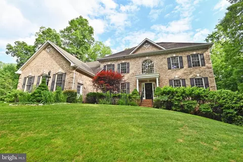 Exterior - 8541 Tommy Ct, Manassas, VA 20112 photo 1 of 32